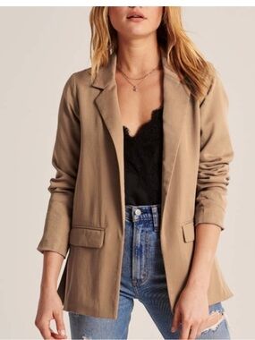 Abercrombie & Fitch The Drapey Blazer in camel